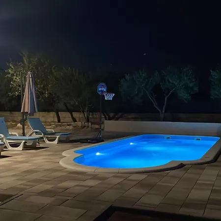 3 Bedroom Gorgeous In Casa de Férias