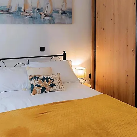 3 Bedroom Gorgeous In Holiday home Nadin