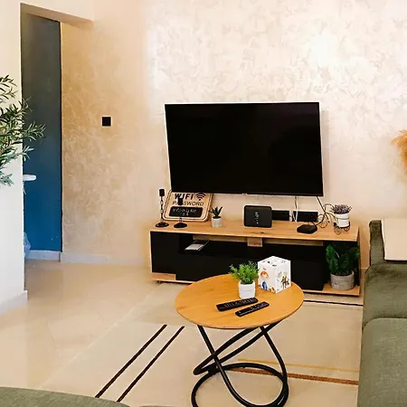 3 Bedroom Gorgeous In Holiday home *