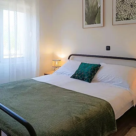 3 Bedroom Gorgeous In * Nadin