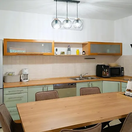 3 Bedroom Gorgeous In * Nadin