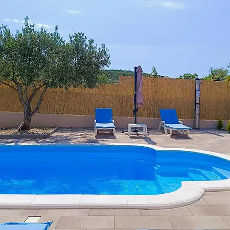 Holiday home 3 Bedroom Gorgeous In *