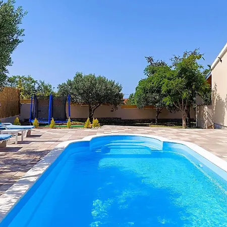 Holiday home 3 Bedroom Gorgeous In *